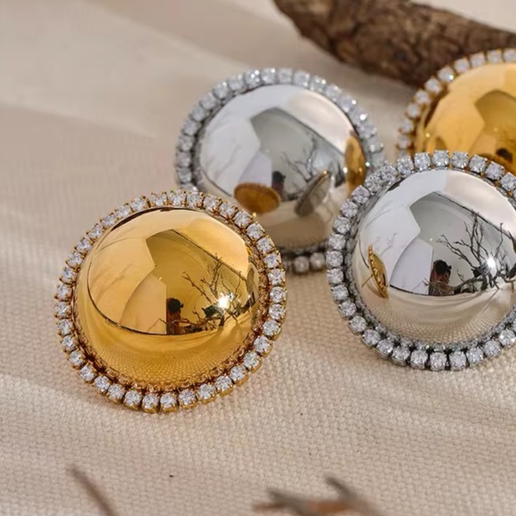 ◾️18K Gold Plated Bling Cubic Zirconia Round Big Stud Earrings - Picture 10 of 15